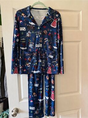 Doctor Who Pajama Set Discontinued NWOT RARE EXCLUSIVE PRINT